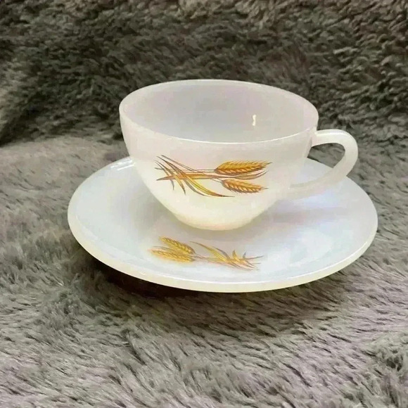 Fire King Golden Wheat Cup and Saucer and Lunch Plate - Picture 7 of 16